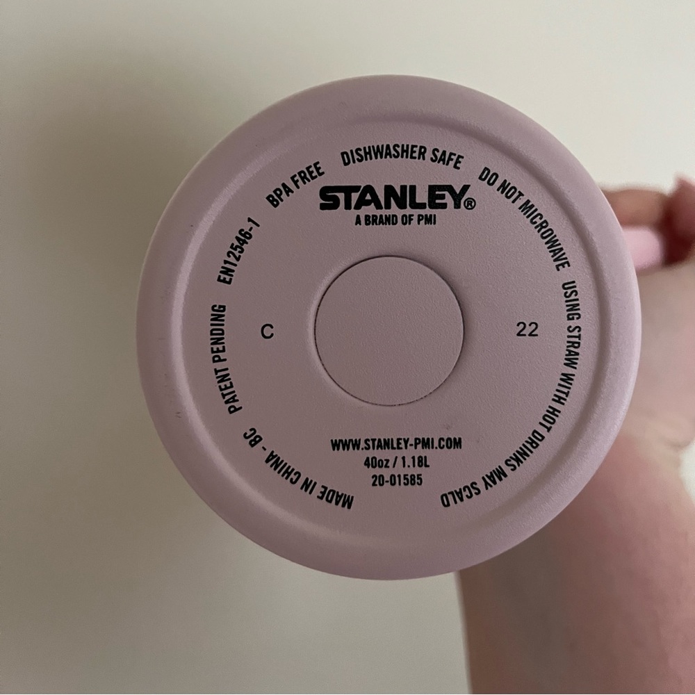 Stanley Quencher 40oz in Petal